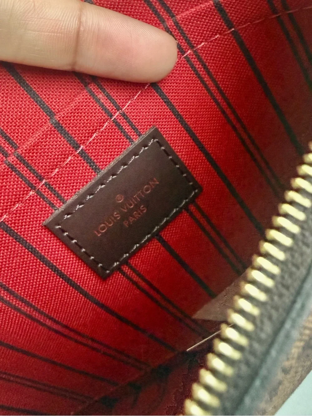 Louis Vuitton Damier Ebene Neverfull Pochette